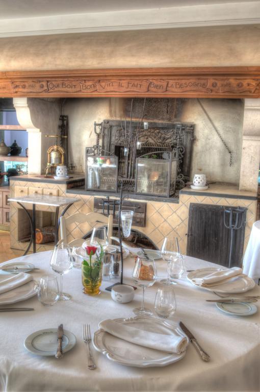 Auberge De Noves Domaine Du Deves מראה חיצוני תמונה