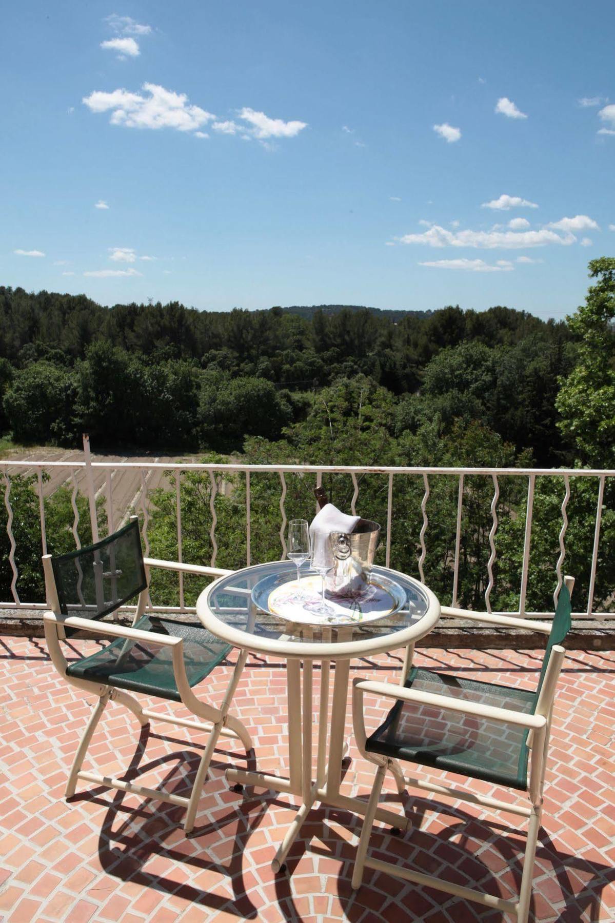 Auberge De Noves Domaine Du Deves מראה חיצוני תמונה